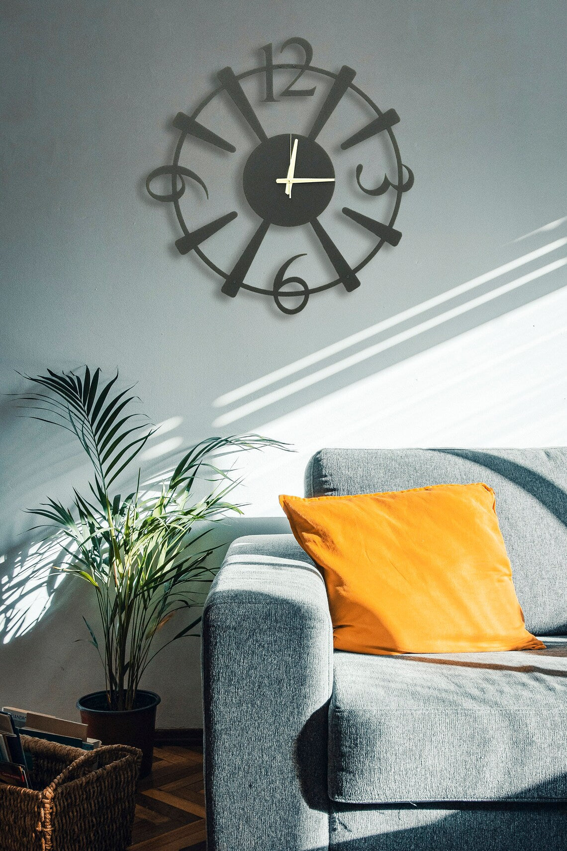 Handicraft Metal Wall Clock for Living Room